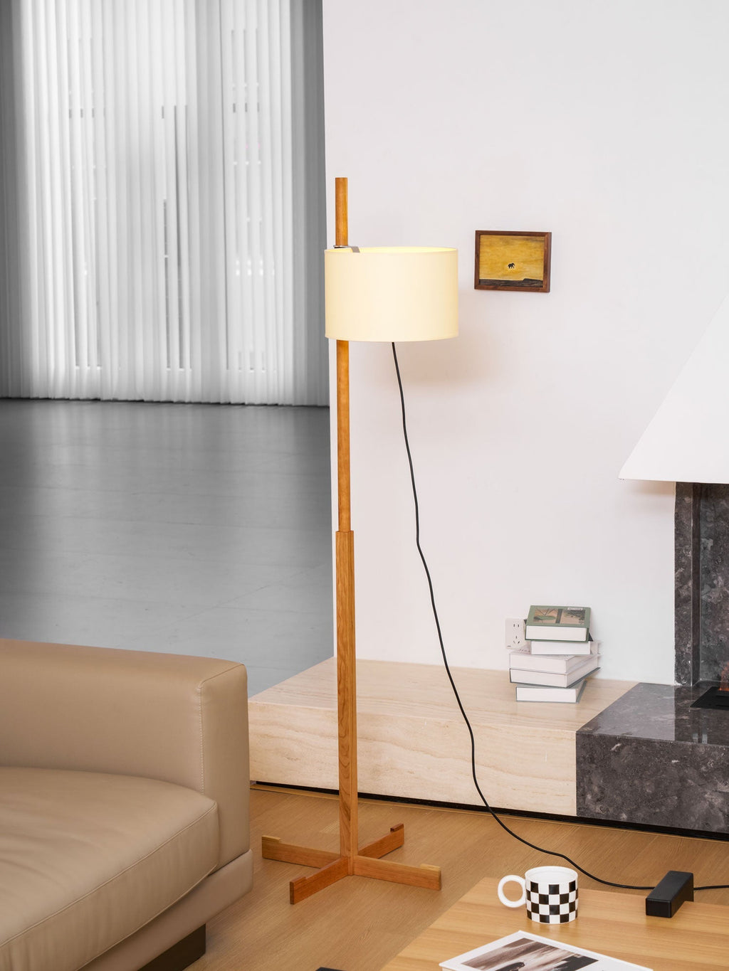 svelte-silhouette-floor-lamp-anzaz--26