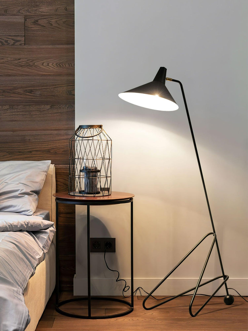 svelte-noir-floor-lamp-anzaz-Red-3