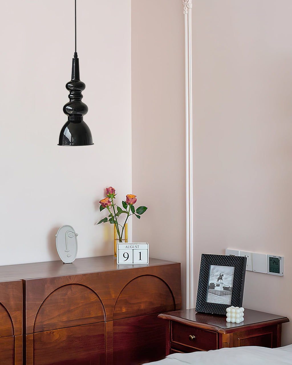 svelte-noir-pendant-light-anzaz--15