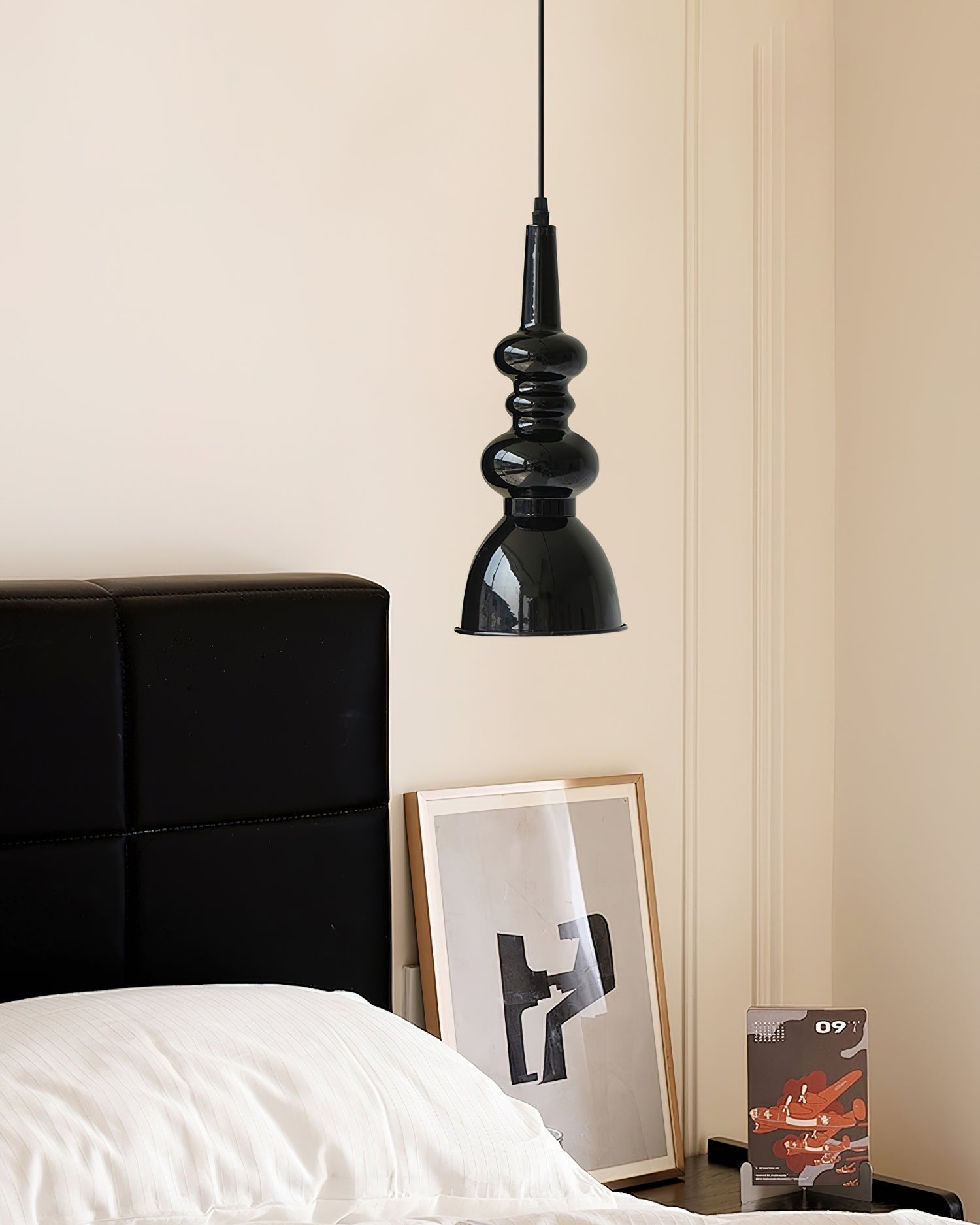 svelte-noir-pendant-light-anzaz--17