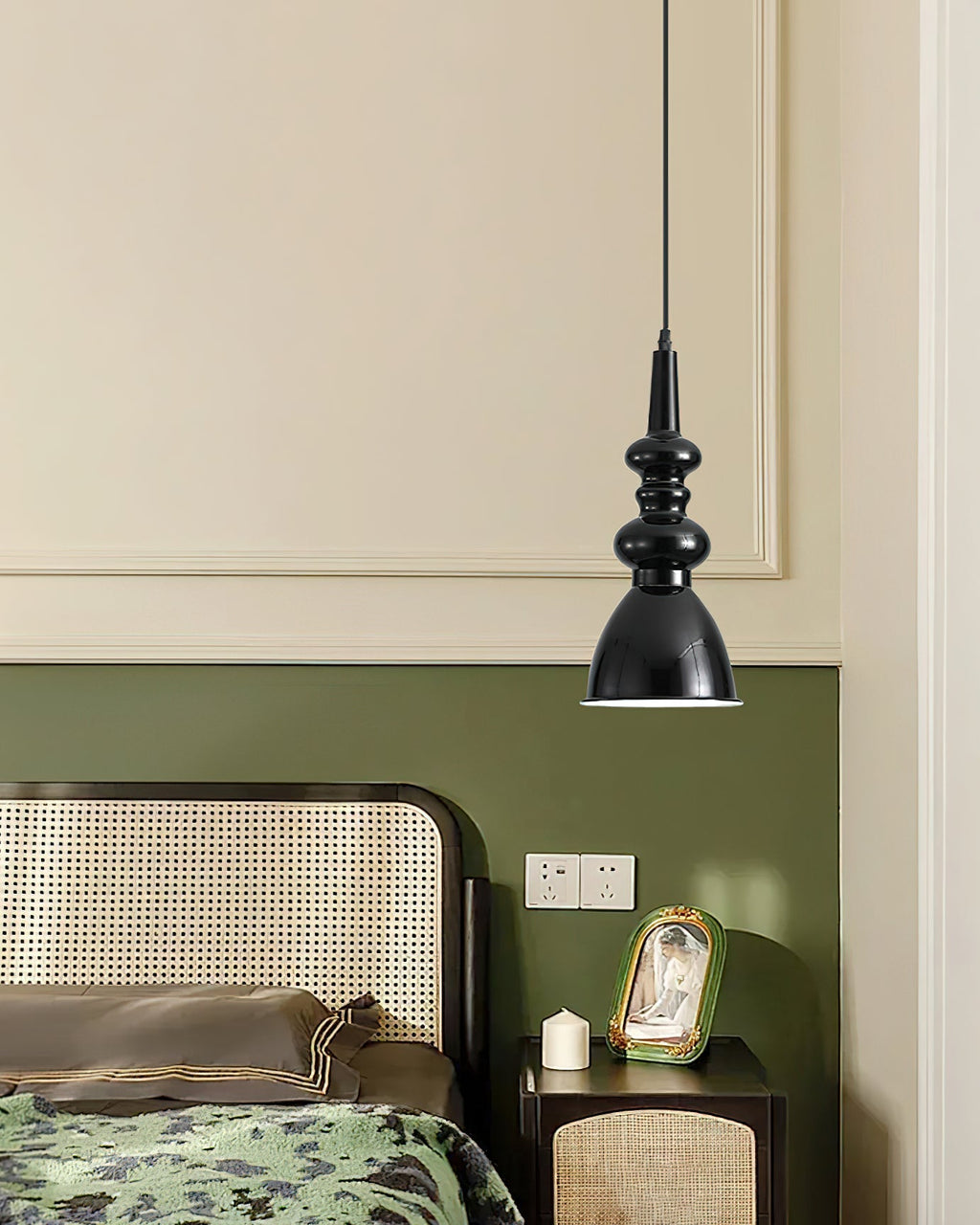 svelte-noir-pendant-light-anzaz--12
