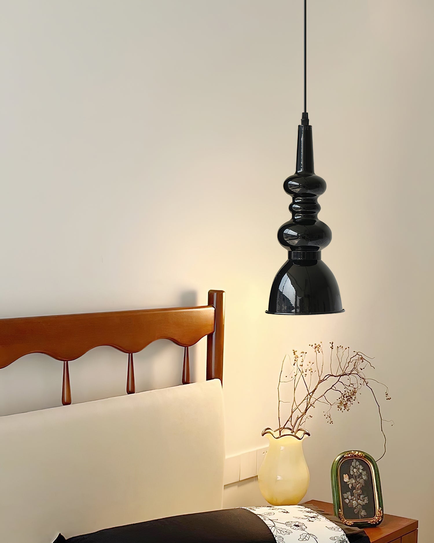 svelte-noir-pendant-light-anzaz--8