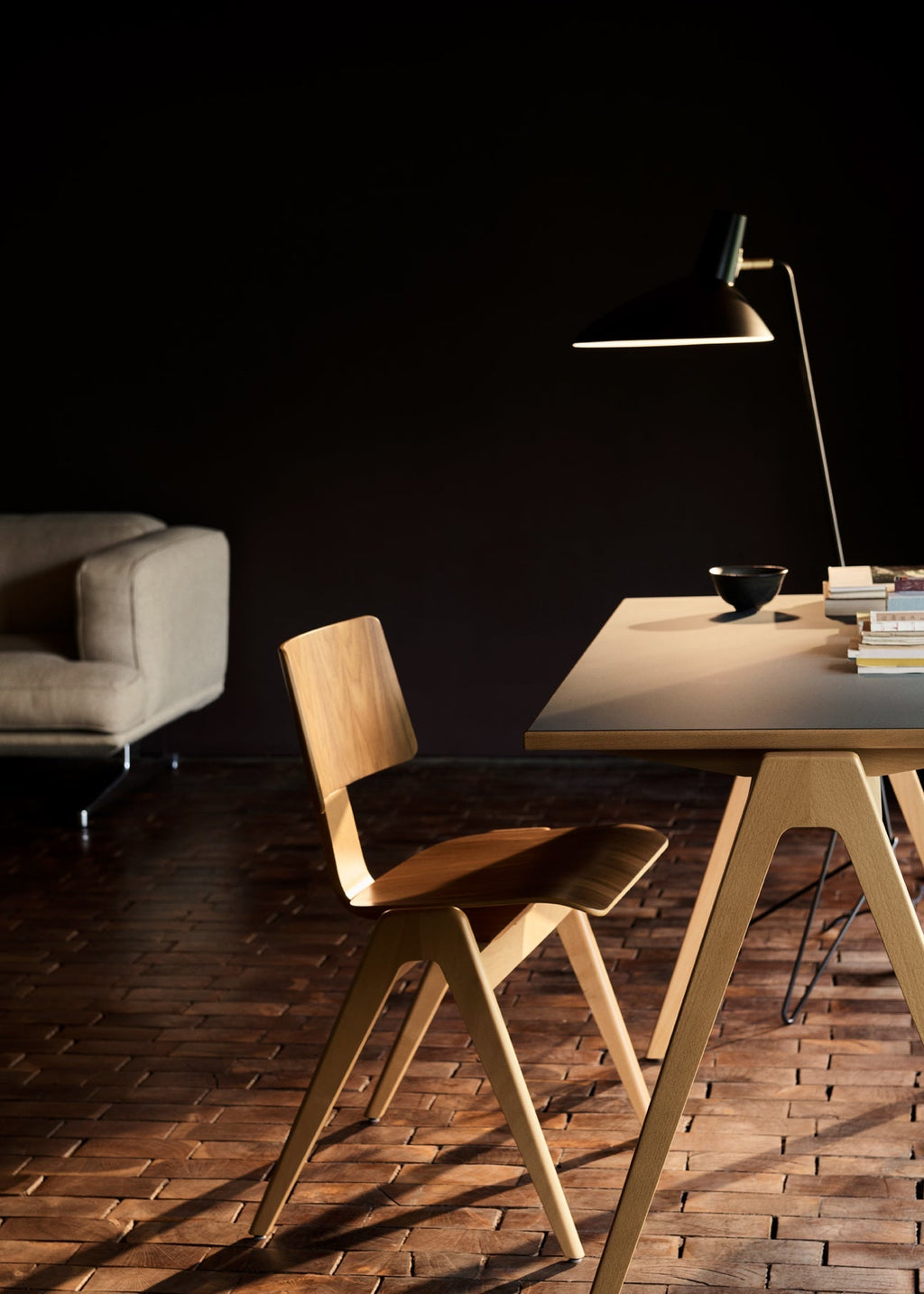 svelte-noir-table-lamp-anzaz--37