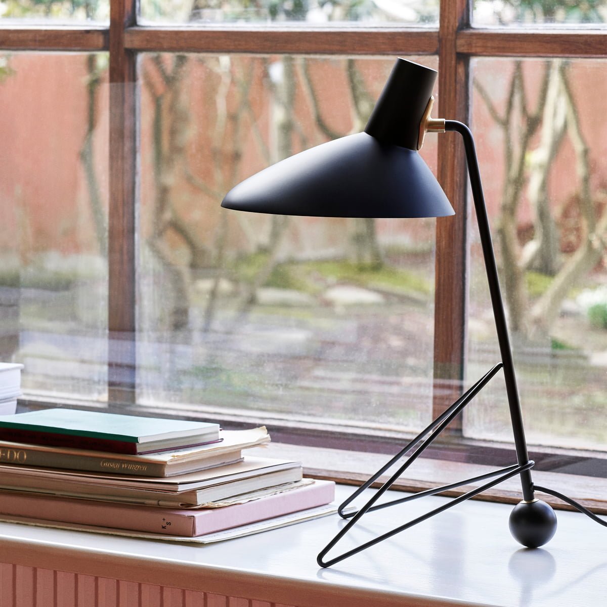 svelte-noir-table-lamp-anzaz-Black-3