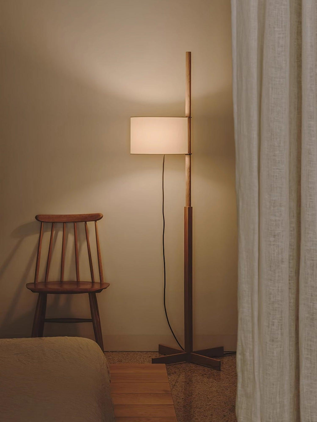 svelte-silhouette-floor-lamp-anzaz-UK Plug-14