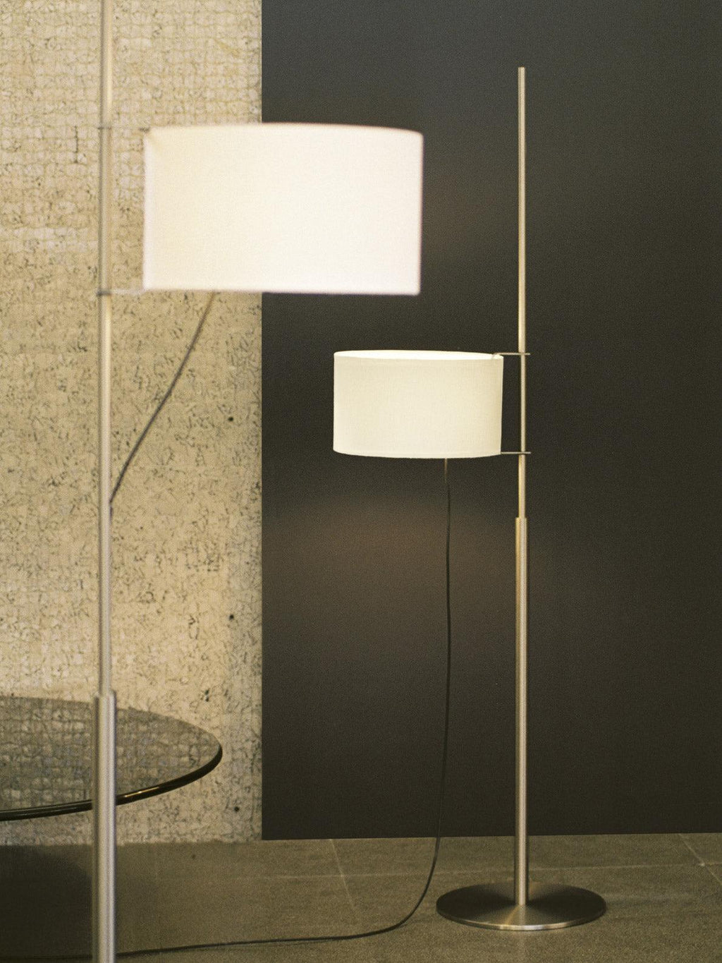 svelte-silhouette-floor-lamp-anzaz--22