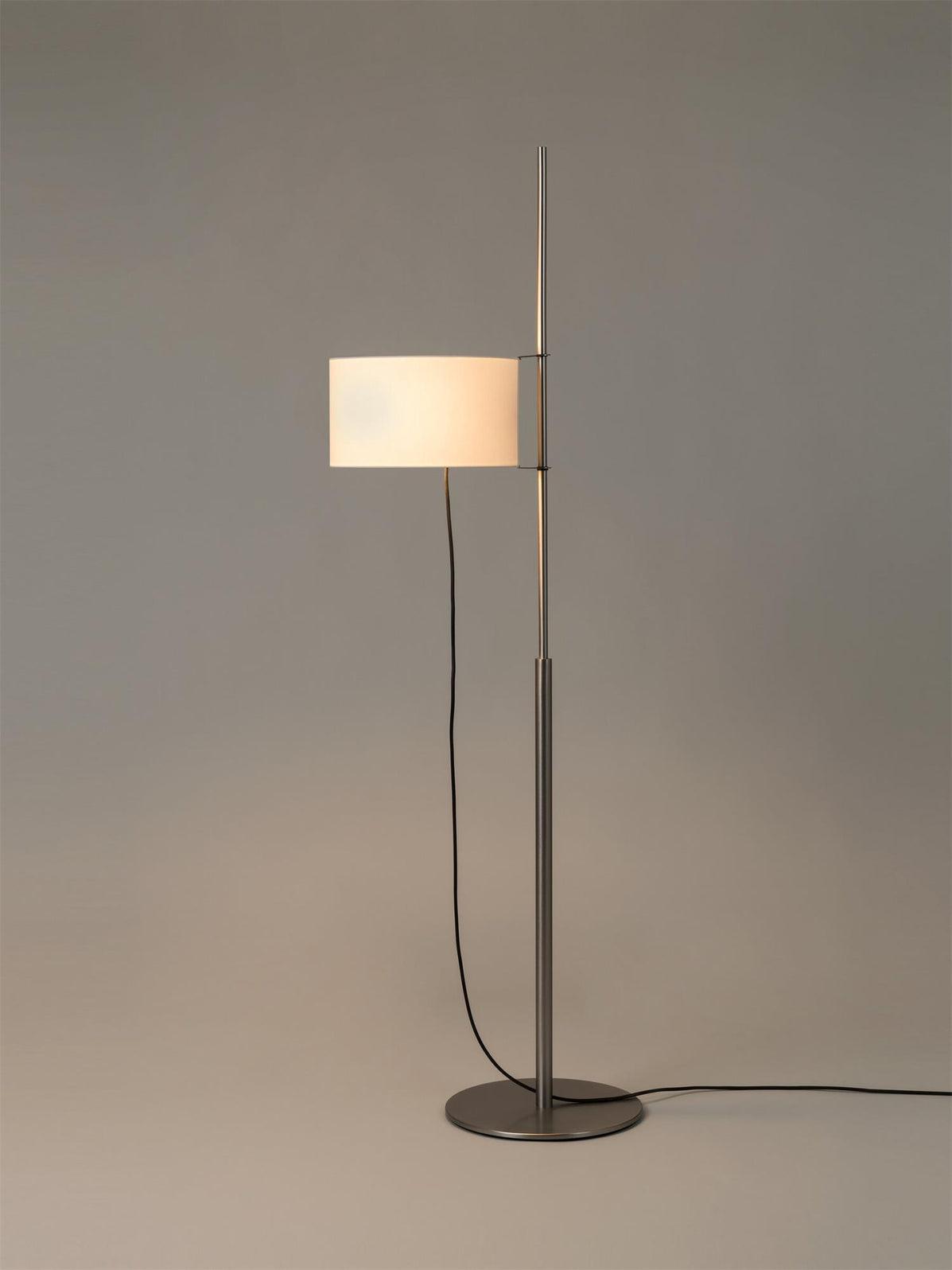 svelte-silhouette-floor-lamp-anzaz--37