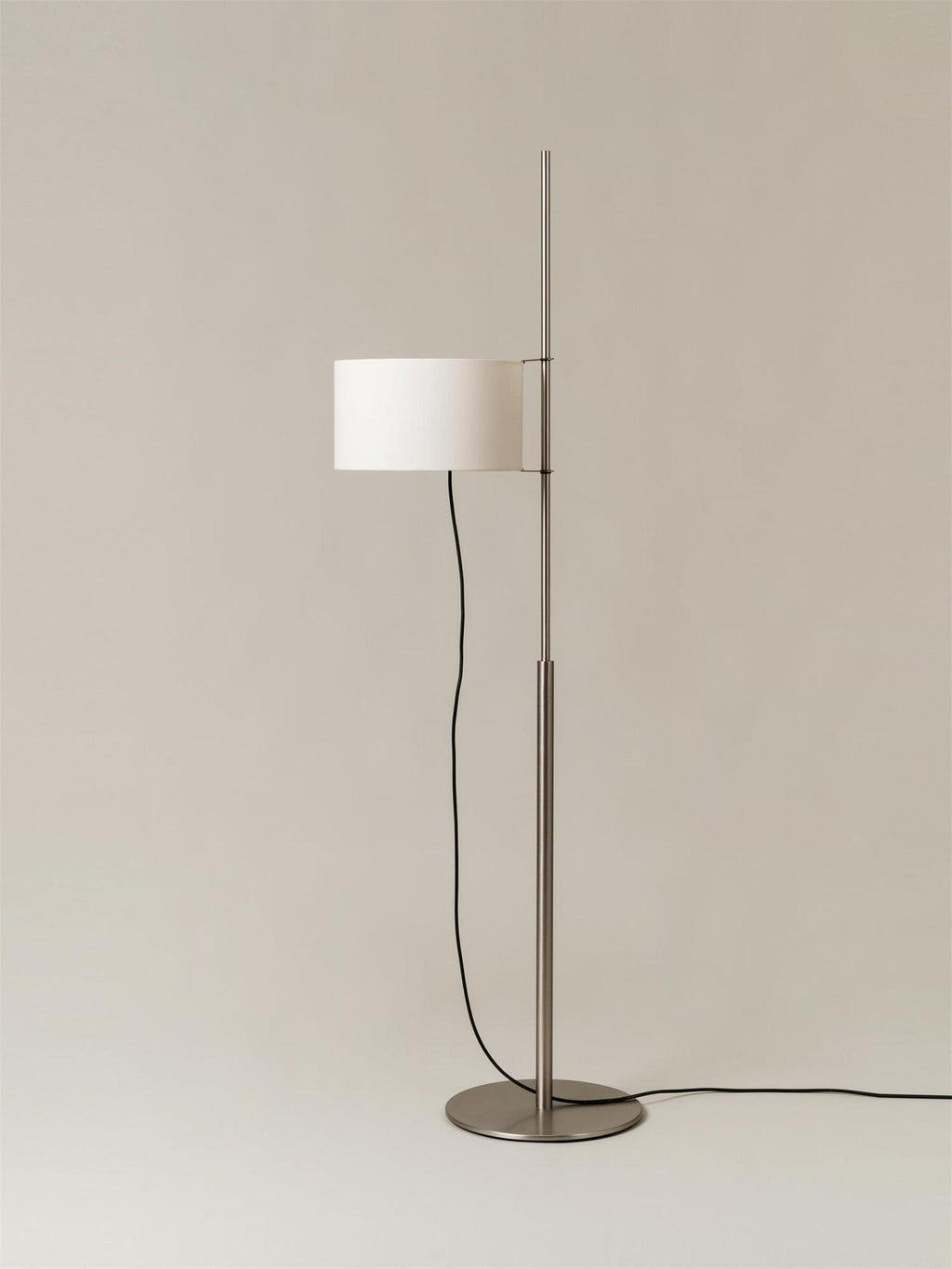 svelte-silhouette-floor-lamp-anzaz--38