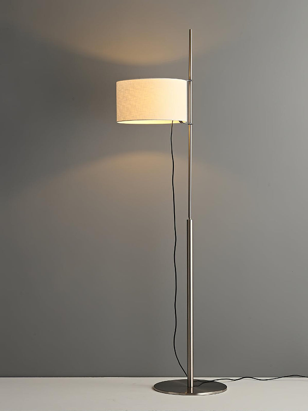 svelte-silhouette-floor-lamp-anzaz--40