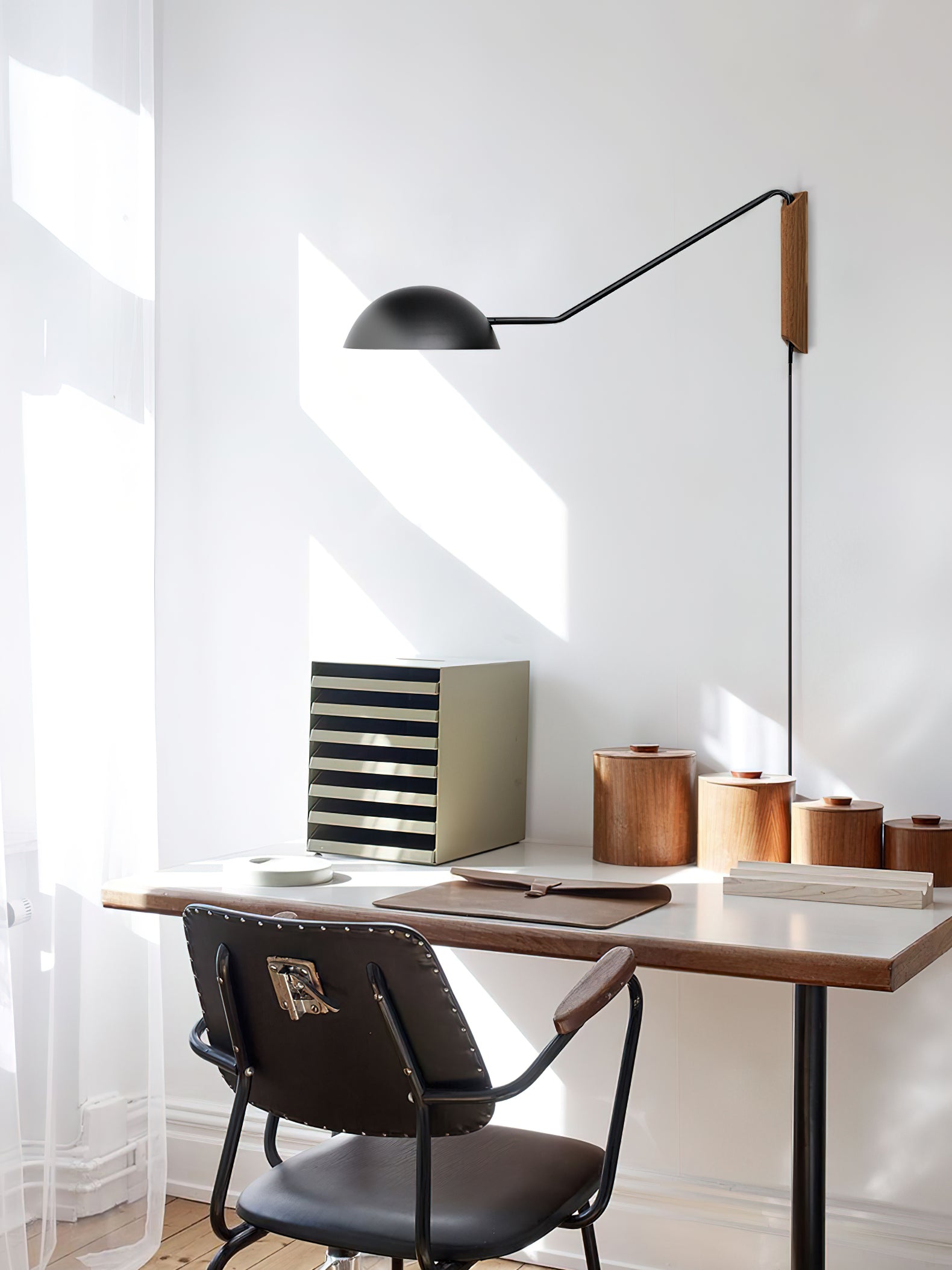 swing-dome-wall-light-anzaz--14