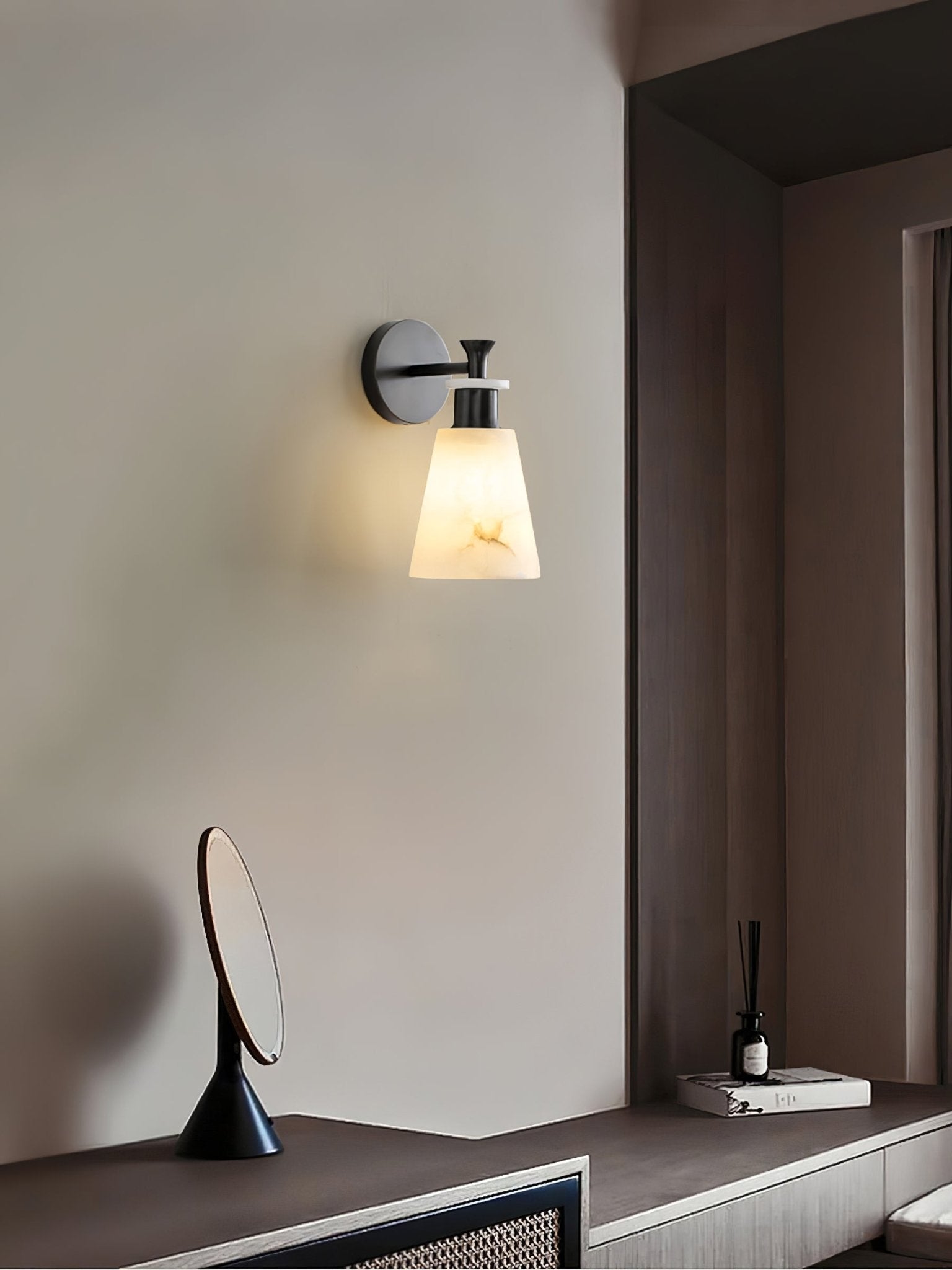 tapered-alabaster-wall-sconce-anzaz--5