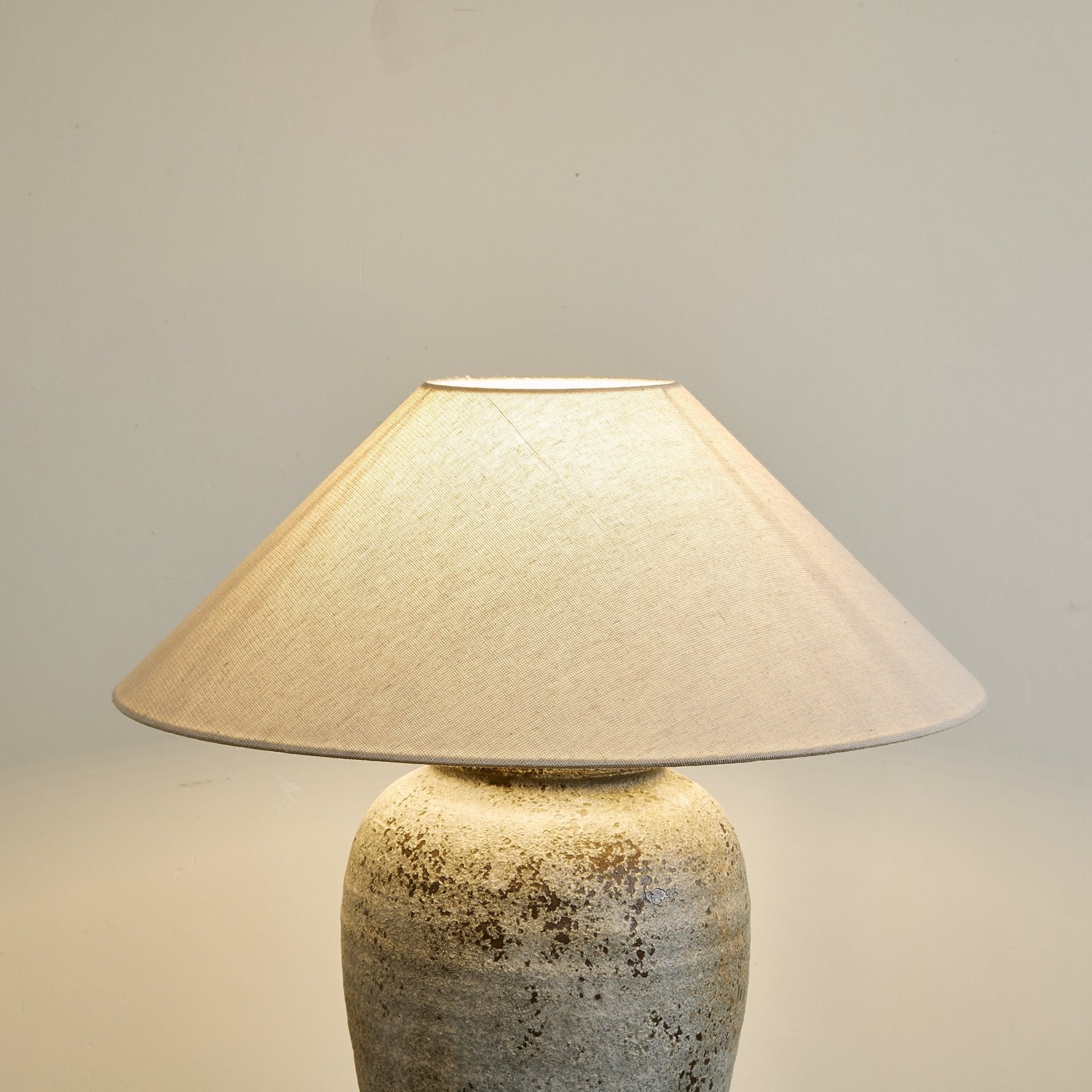 tavira-aged-stone-table-lamp-anzaz--7