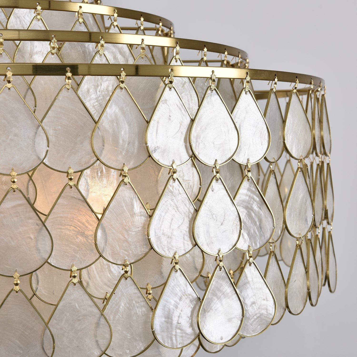 teardrops-shell-chandelier-anzaz--75