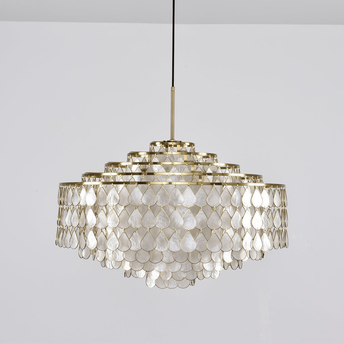 teardrops-shell-chandelier-anzaz--79