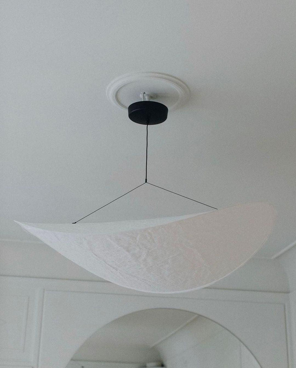 tense-pendant-light-anzaz-Mulberry Silk & White+Black-50