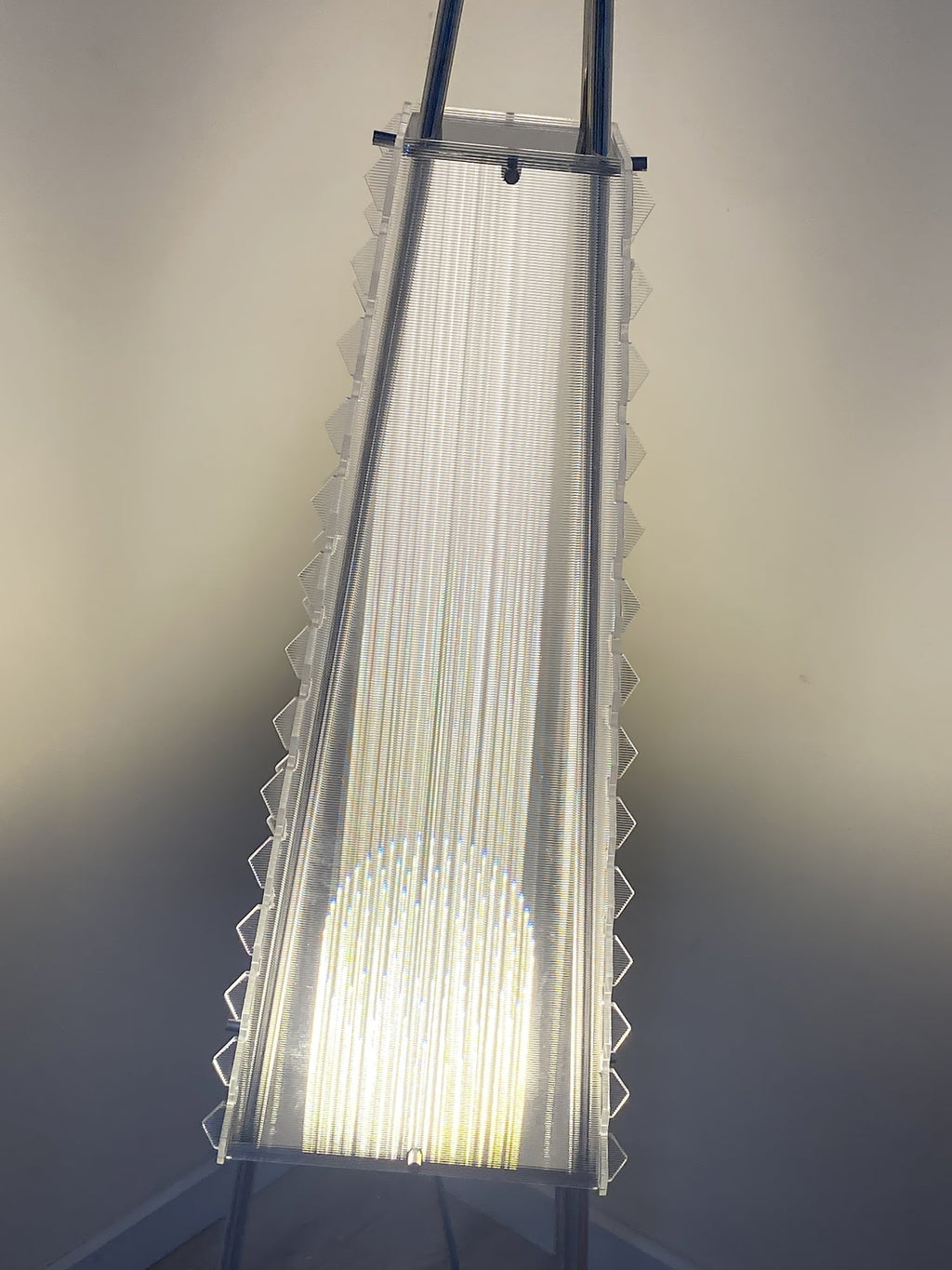 obelisk-mesh-floor-lamp-anzaz--11