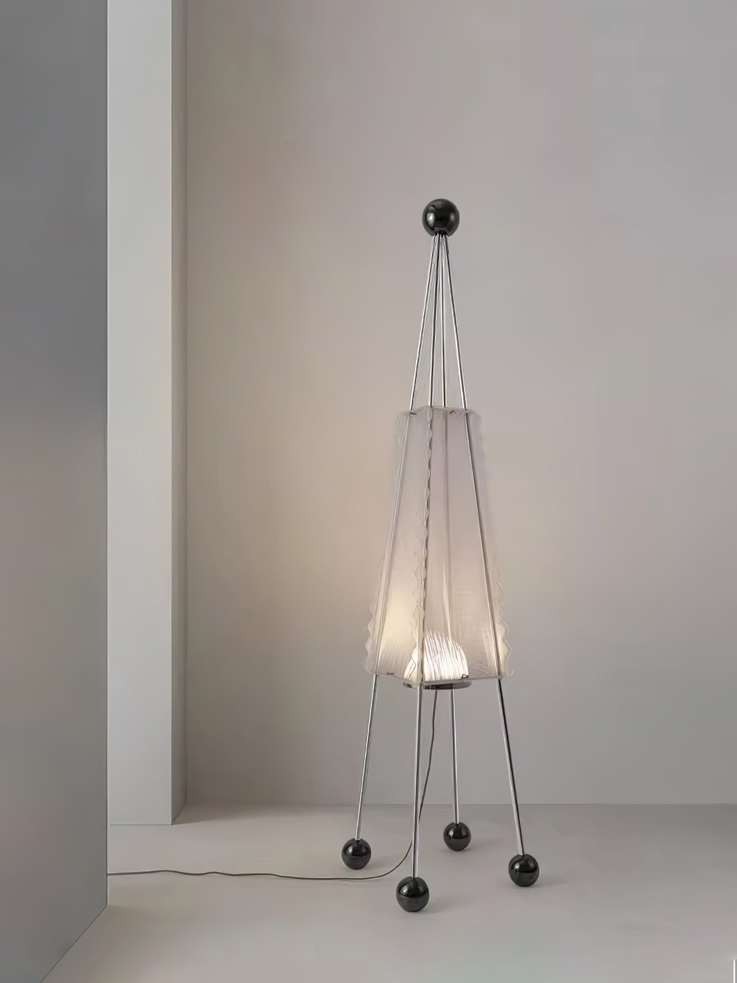 obelisk-mesh-floor-lamp-anzaz--8