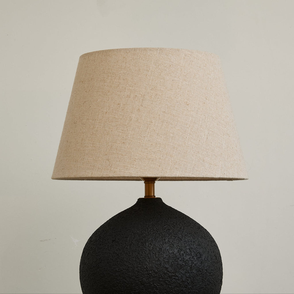 terra-noir-textured-table-lamp-anzaz--12