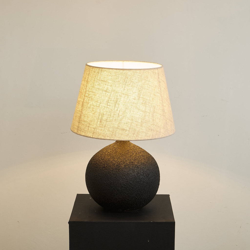 terra-noir-textured-table-lamp-anzaz--5