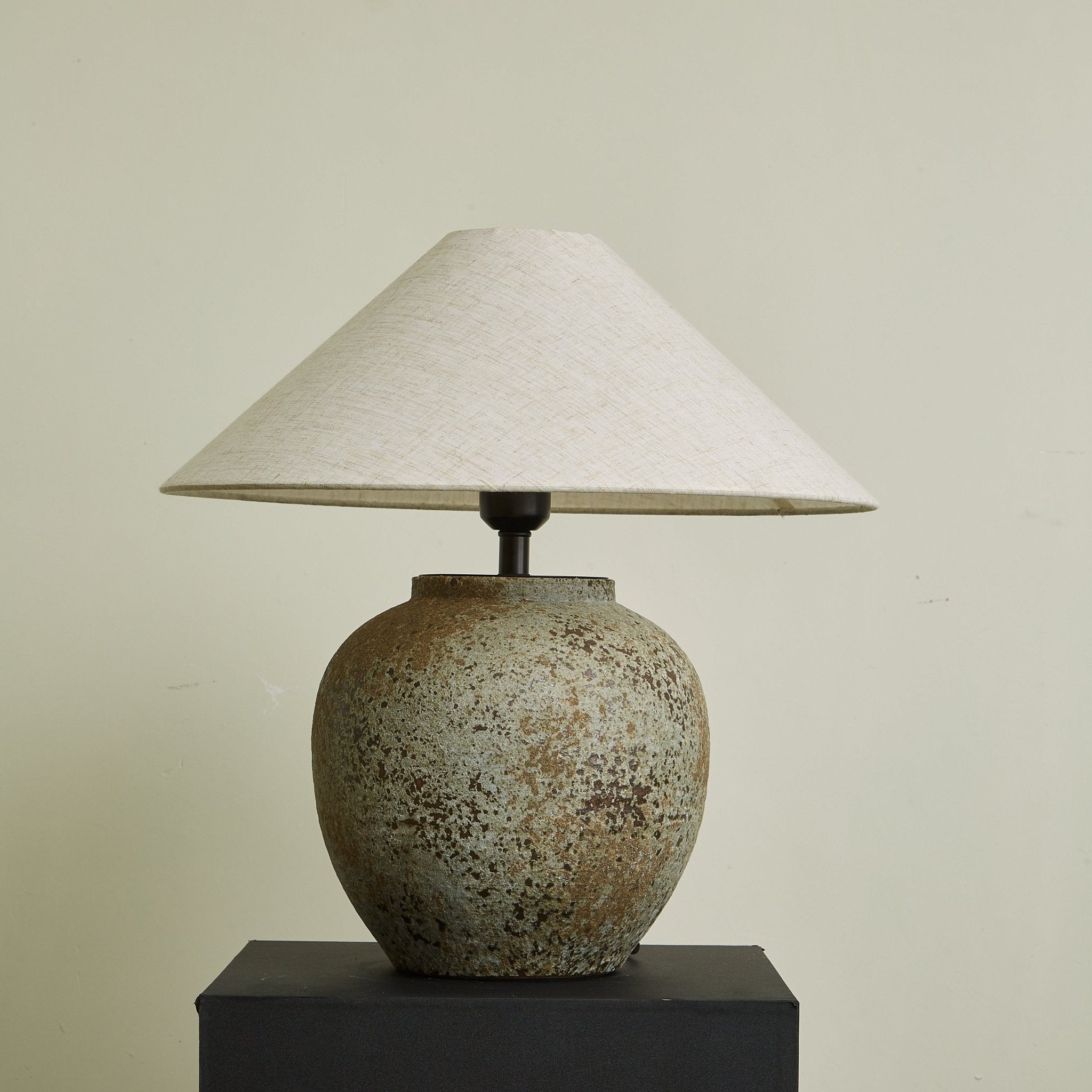 terra-vessel-table-lamp-anzaz-Terracotta color & White-4