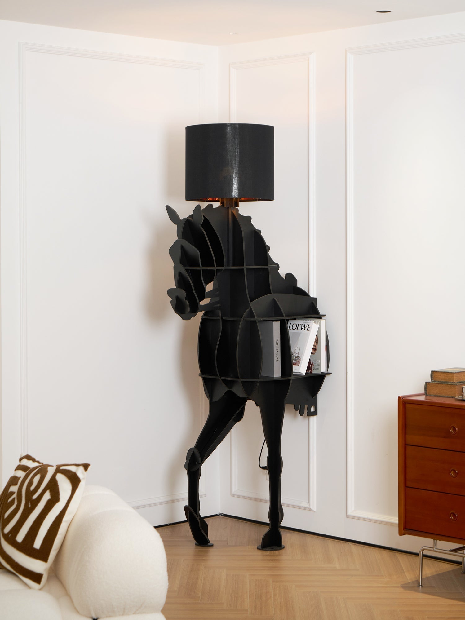 tete-horse-floor-lamp-anzaz-Red-5