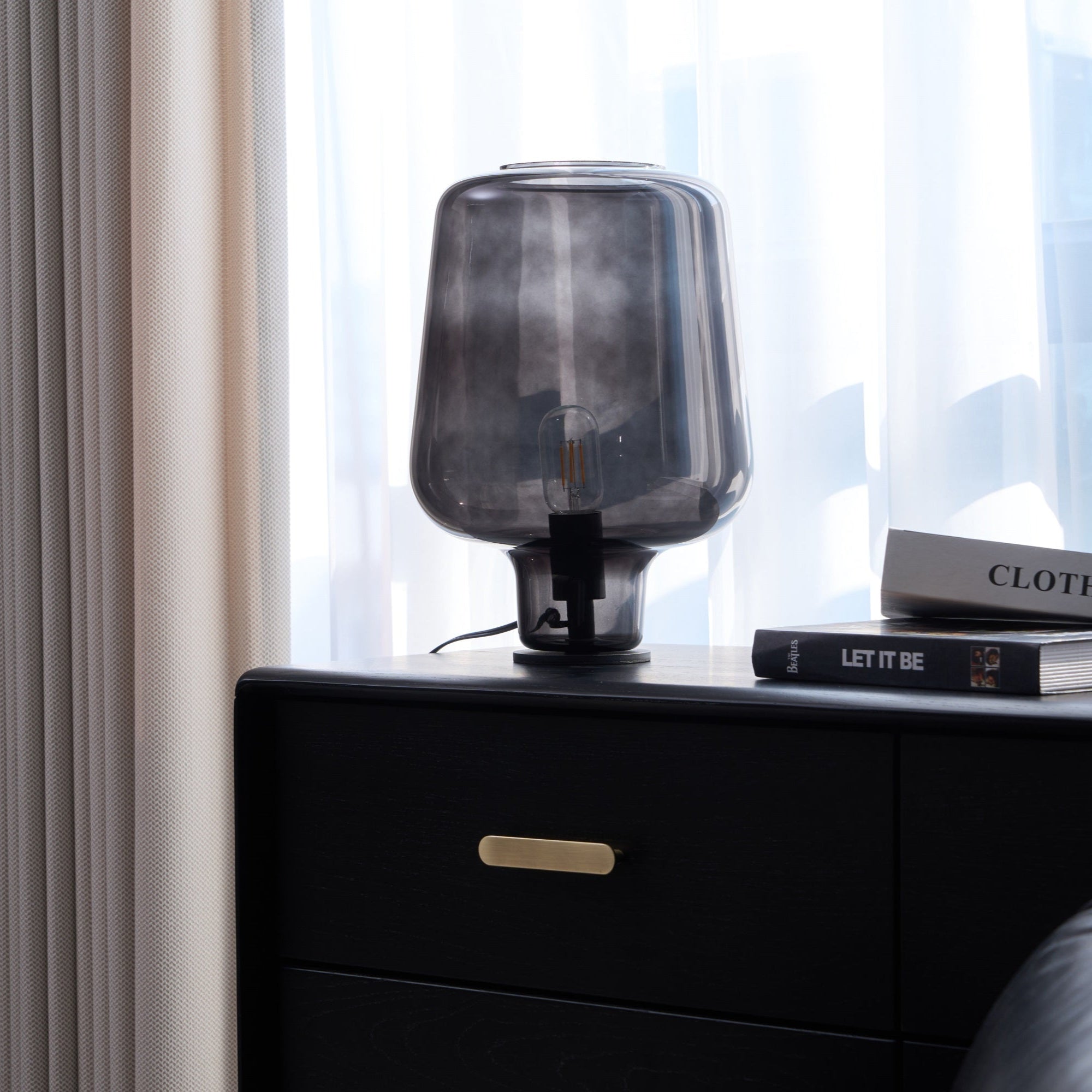teutonic-glass-table-lamp-anzaz--35