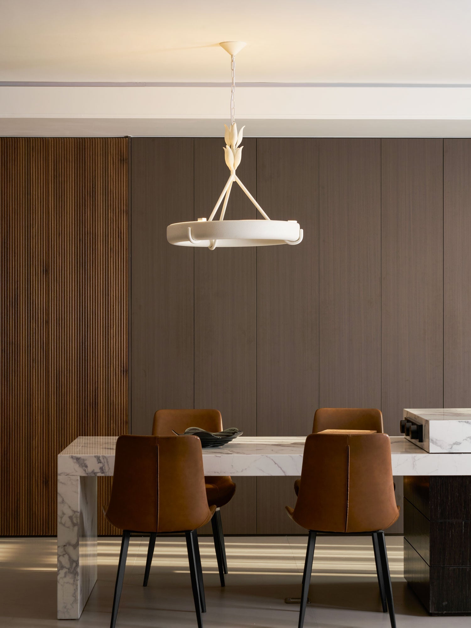 alta-plaster-chandelier-anzaz--79