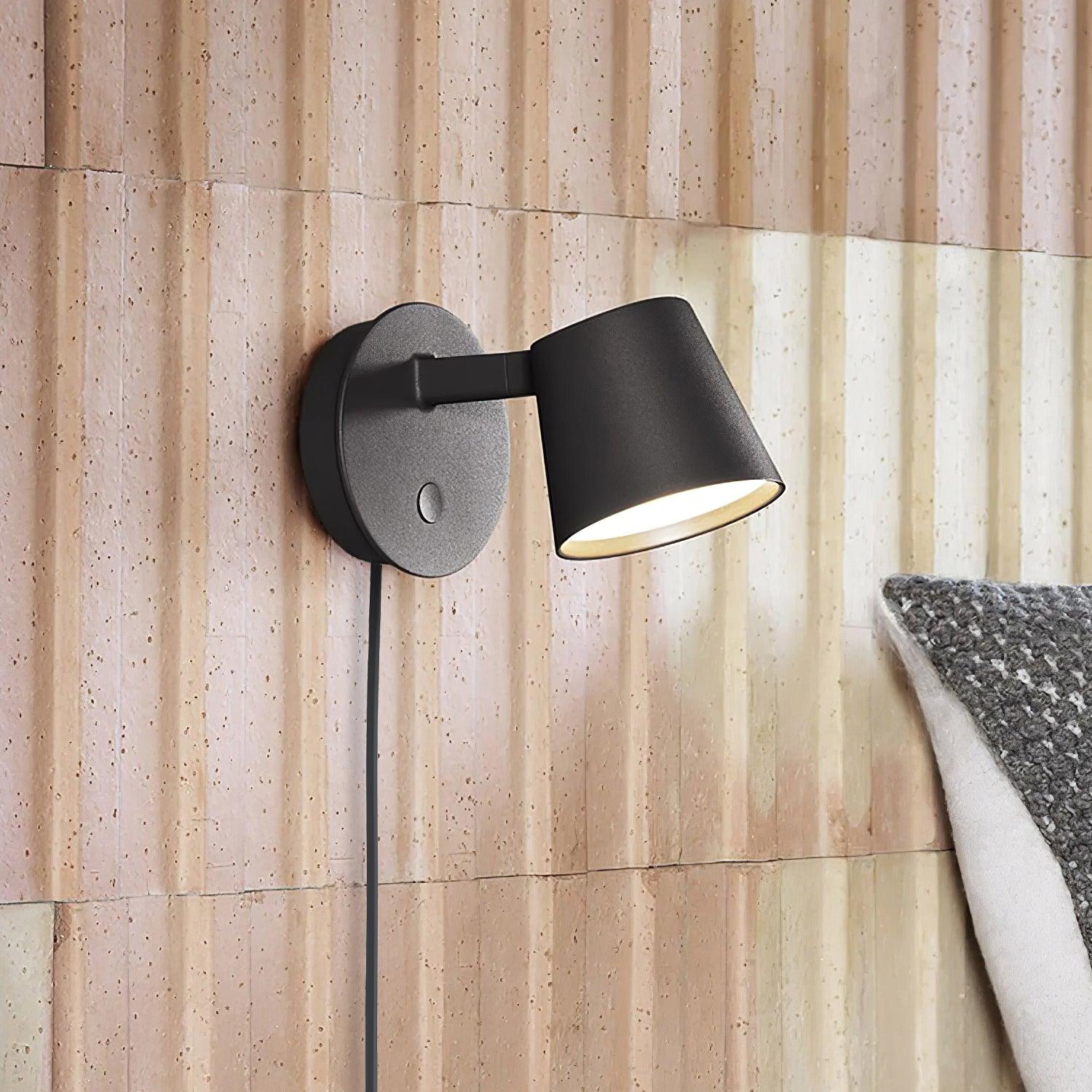 tip-plug-in-wall-lamp-anzaz-Black & Warm Light-2