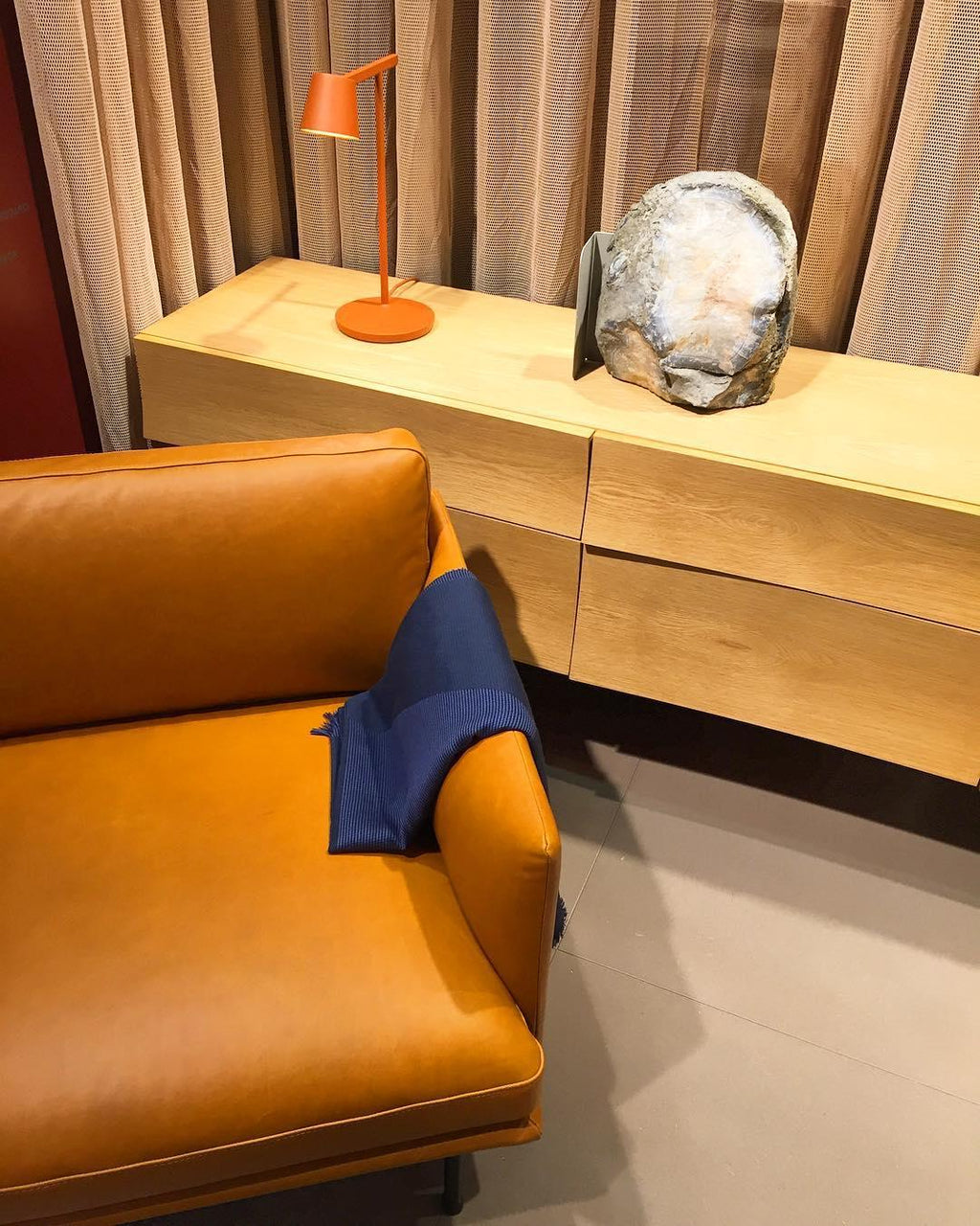 tip-table-lamp-anzaz--35