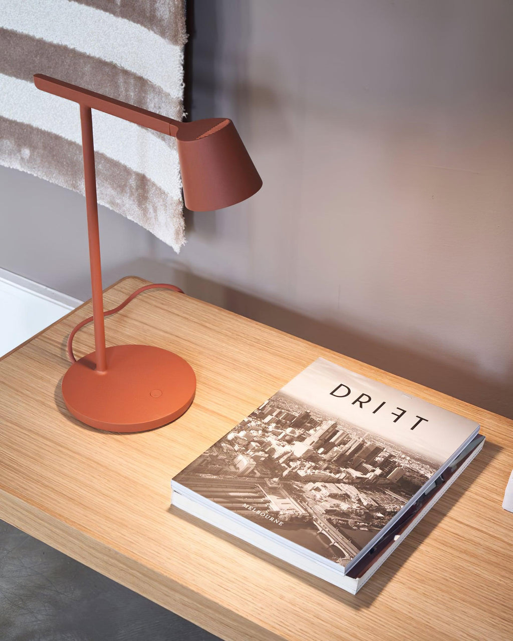 tip-table-lamp-anzaz--52