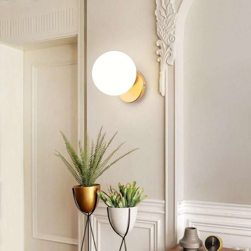 tip-of-the-tongue-wall-lamp-anzaz--2
