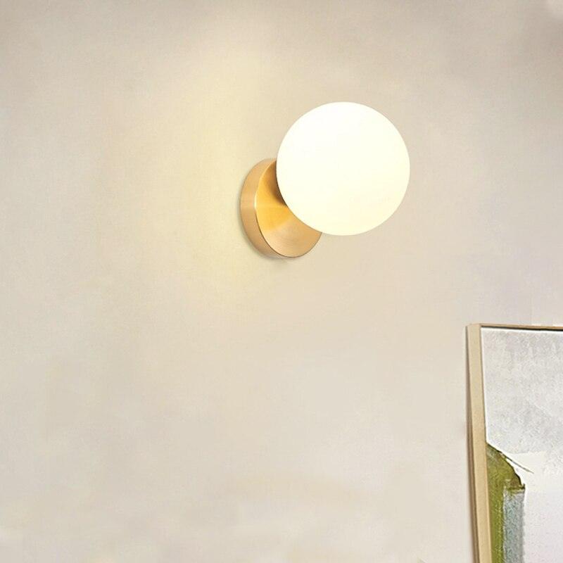 tip-of-the-tongue-wall-lamp-anzaz--3