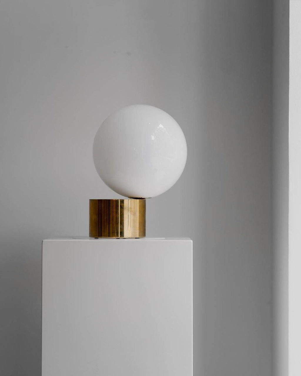 tip-of-the-tongue-table-lamp-anzaz--16