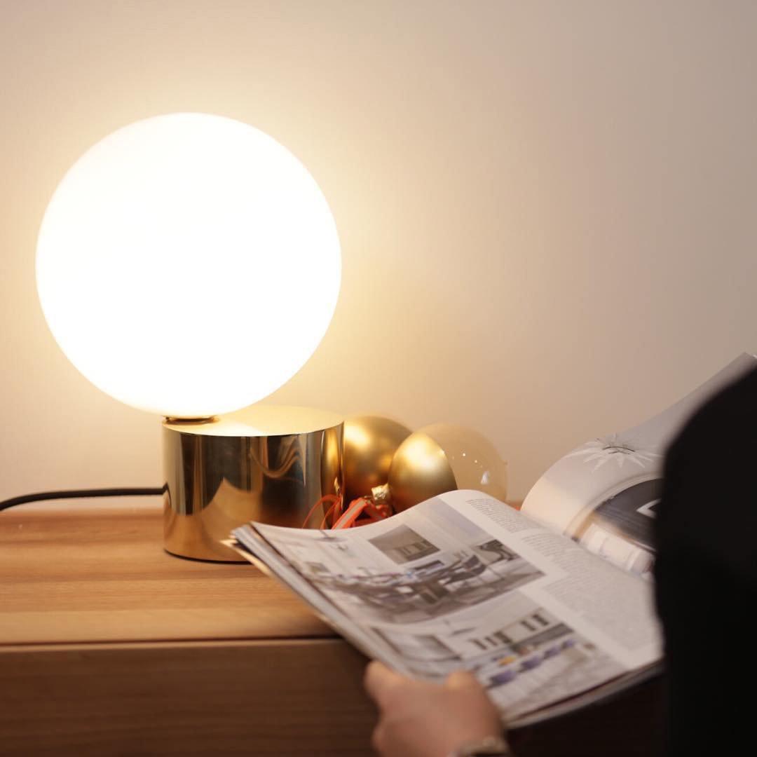 tip-of-the-tongue-table-lamp-anzaz--5