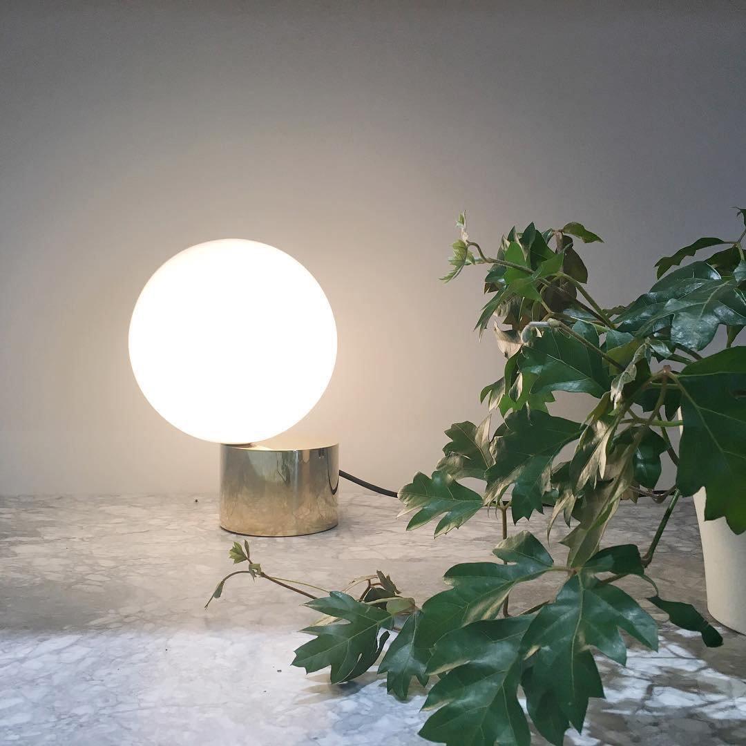 tip-of-the-tongue-table-lamp-anzaz--33