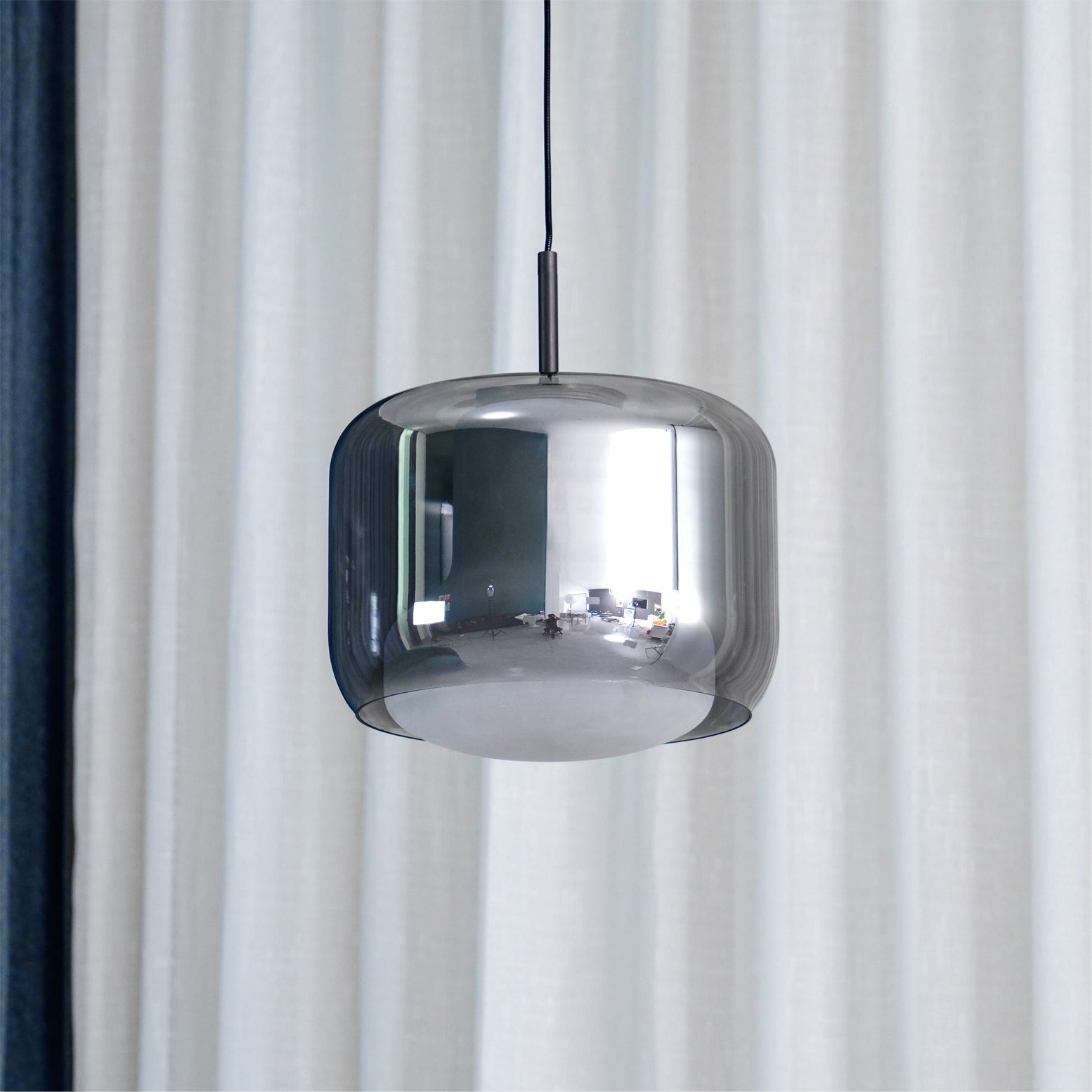 titan-glass-pendant-lamp-anzaz--9