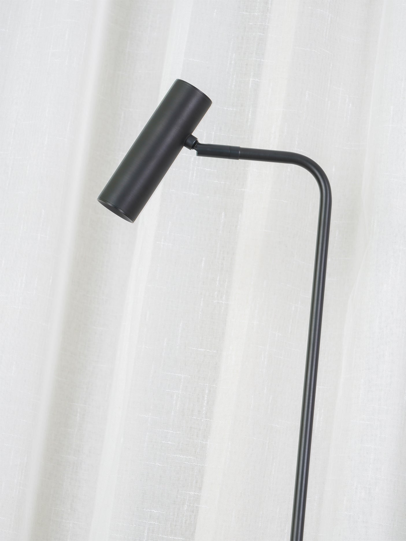 torris-floor-lamp-anzaz--11