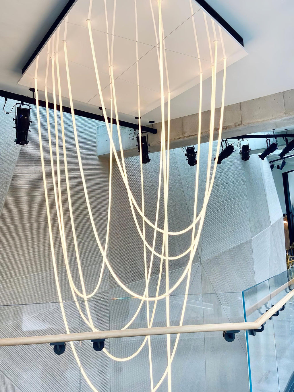 flexible-curve-line-pendant-lamp-anzaz--56