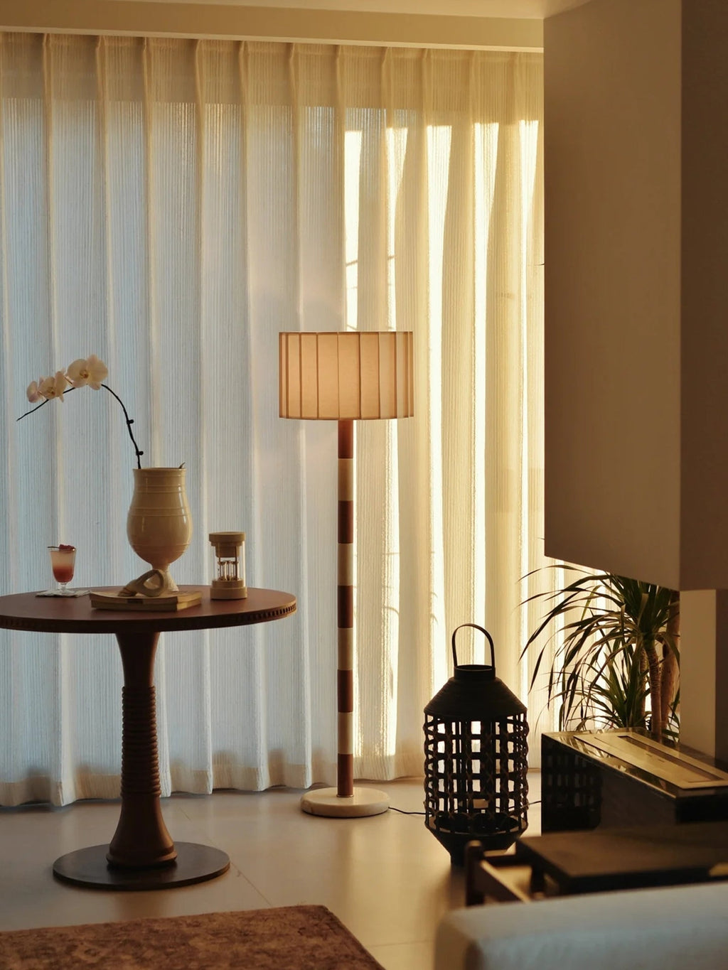 travertine-striped-floor-lamp-anzaz-Yellow Travertine & Red Travertine & Beige-3