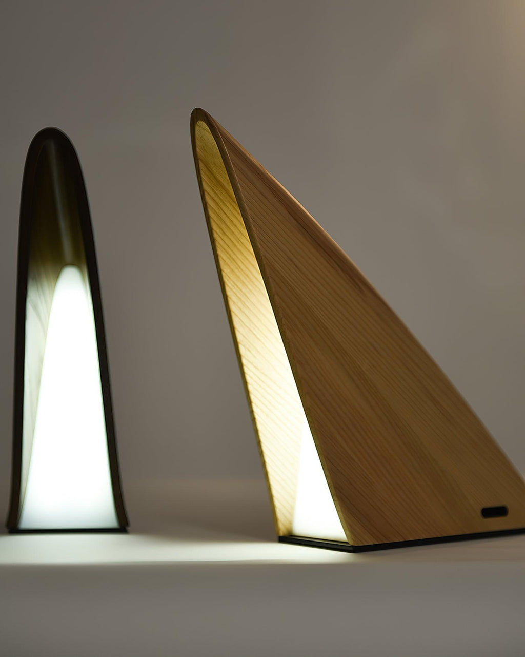 triangular-built-in-battery-table-lamp-anzaz--7