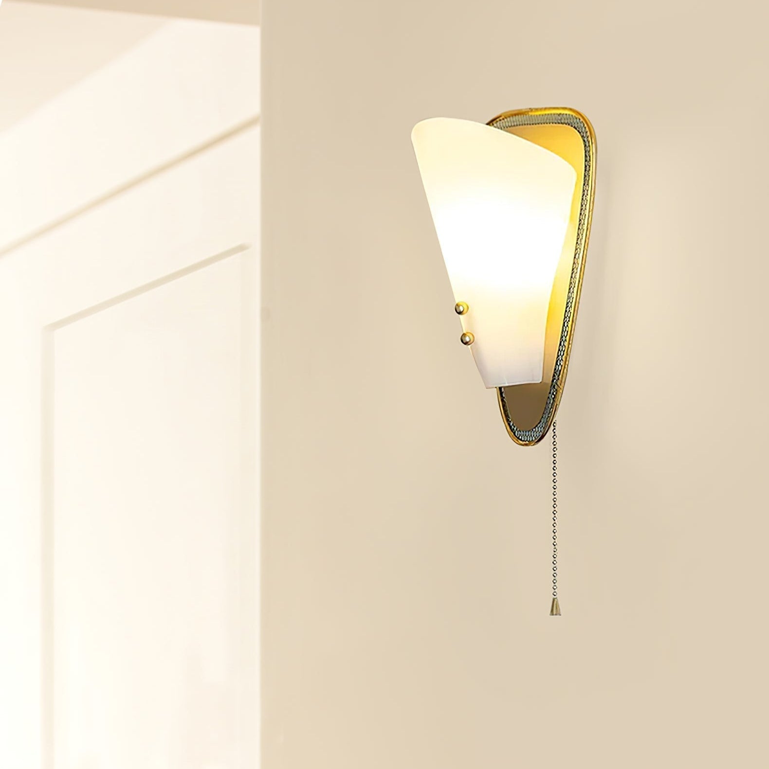 triangular-wall-lamp-anzaz--2