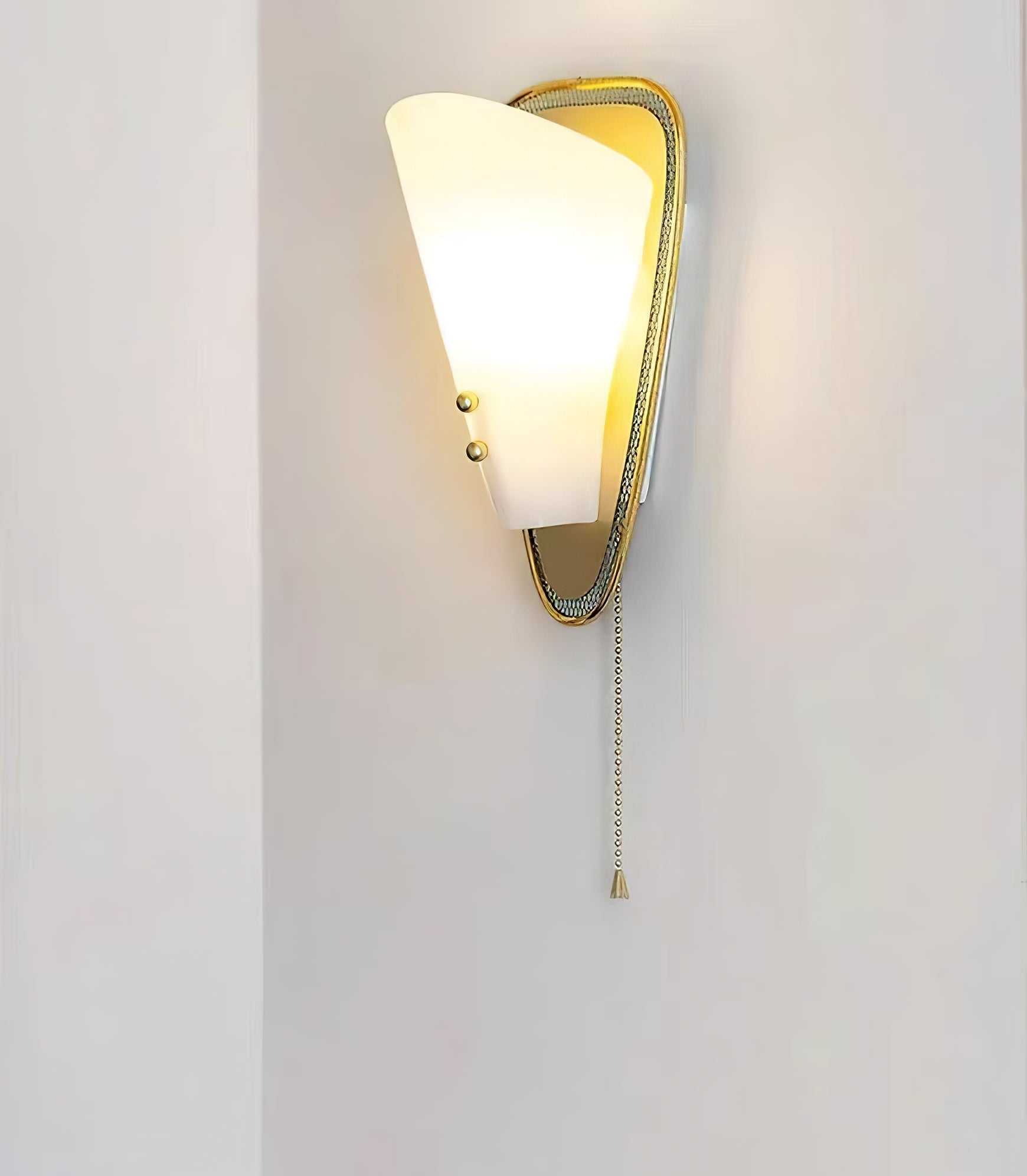 triangular-wall-lamp-anzaz--11