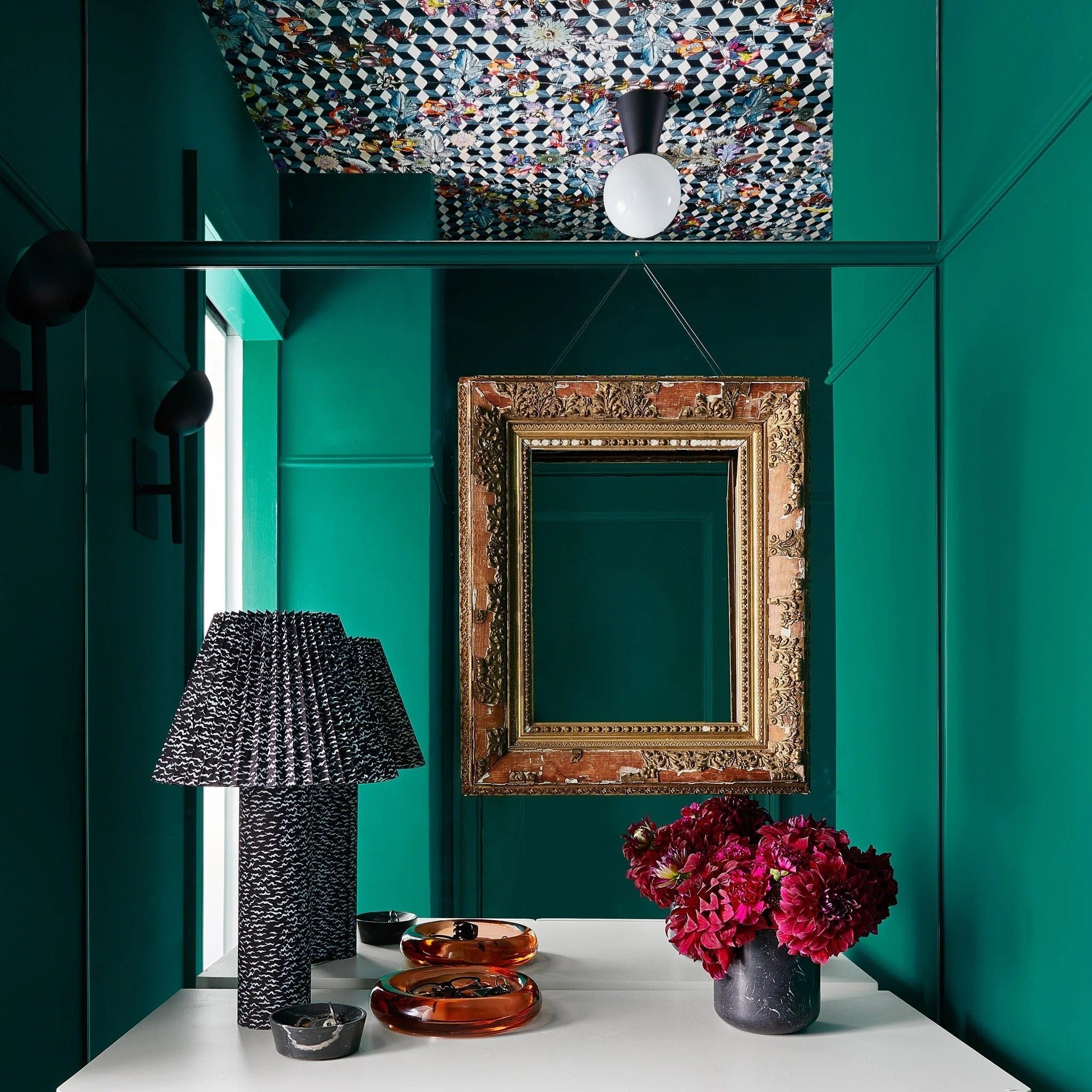 trilo-globe-ceiling-light-anzaz-White-9