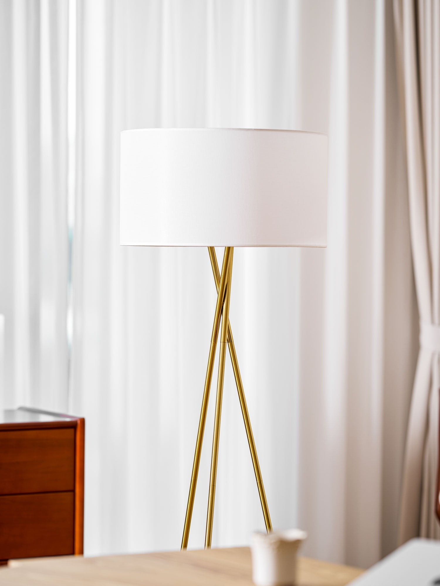tripod-grace-floor-lamp-anzaz--32