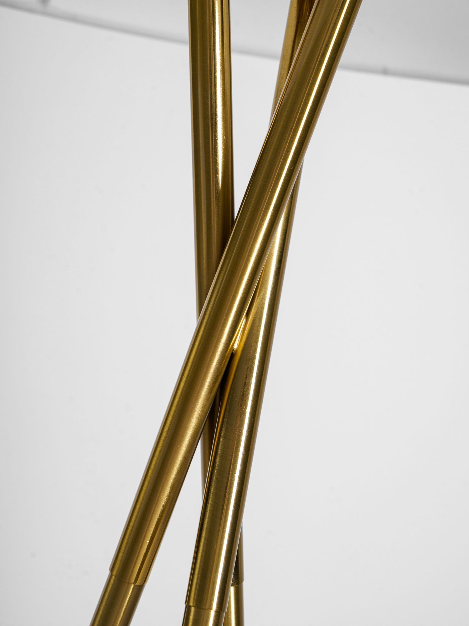 tripod-grace-floor-lamp-anzaz--23