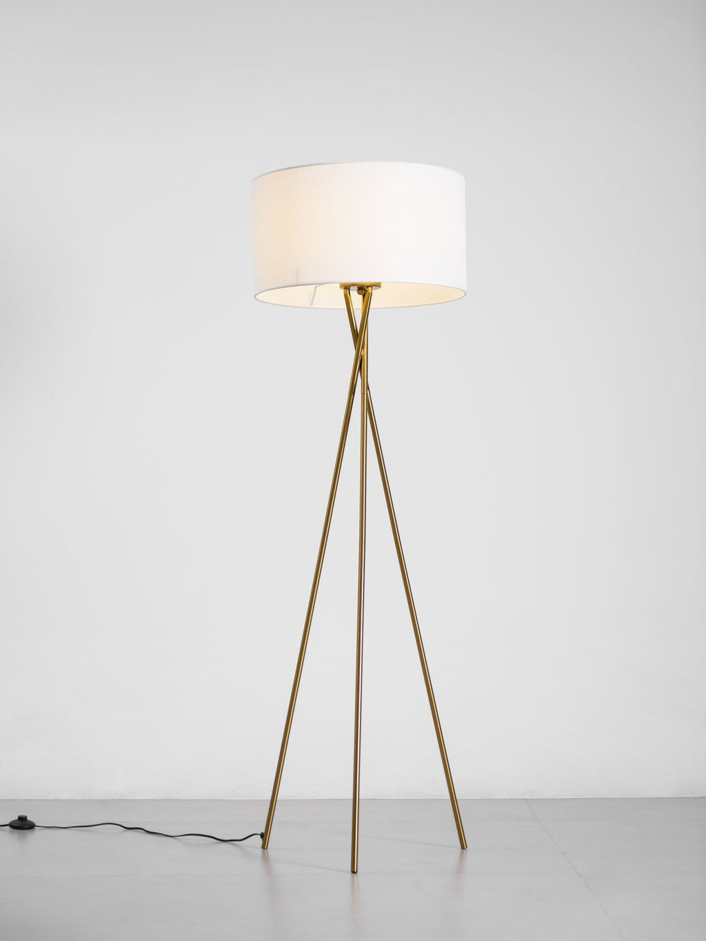tripod-grace-floor-lamp-anzaz--24
