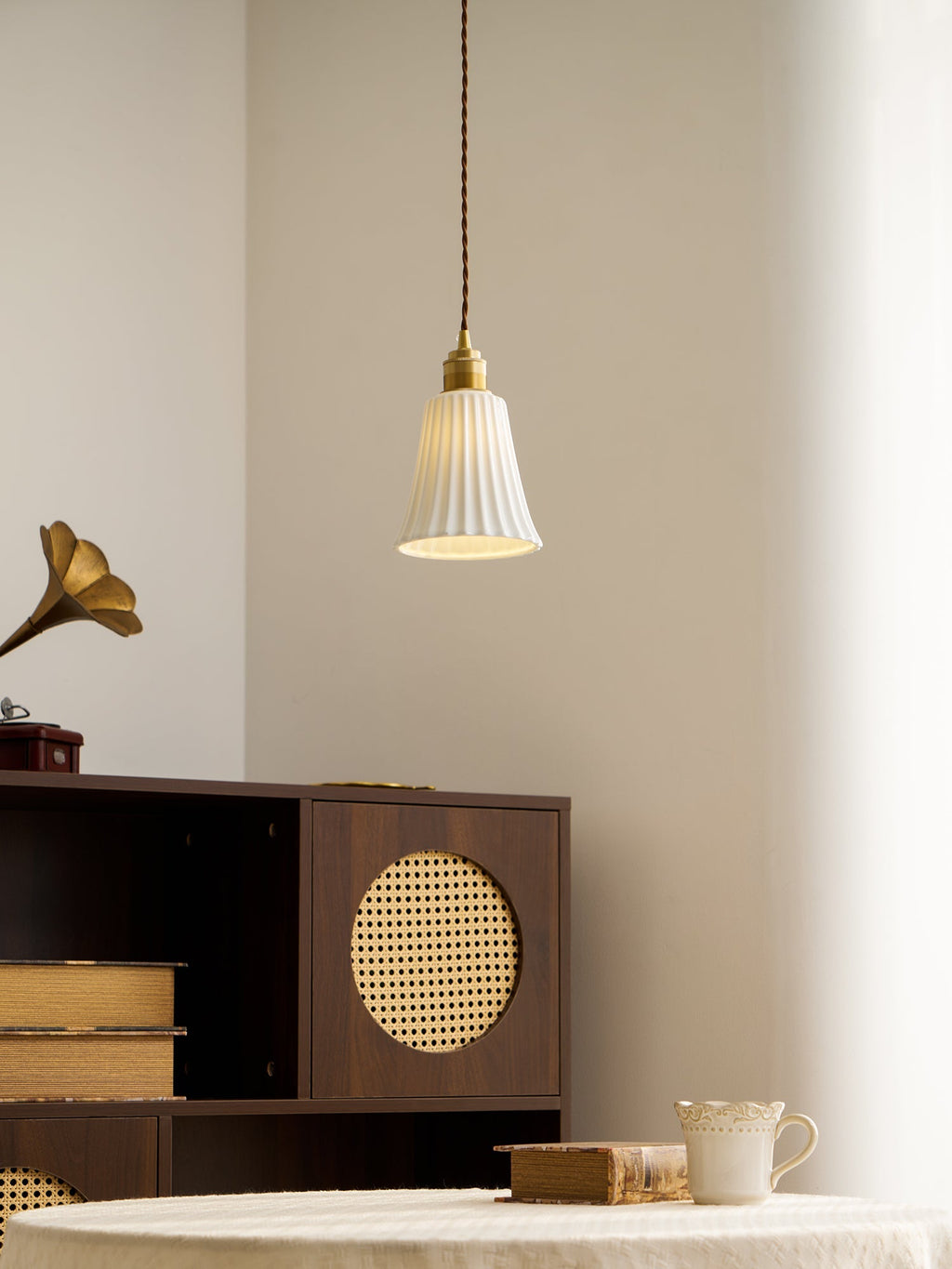 trumpet-ceramic-pendant-light-anzaz--56