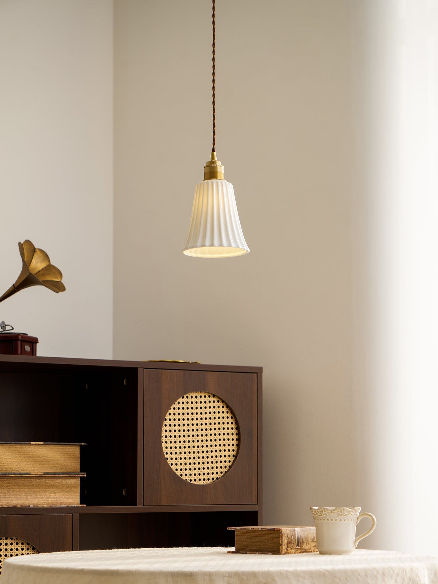trumpet-ceramic-pendant-light-anzaz--56