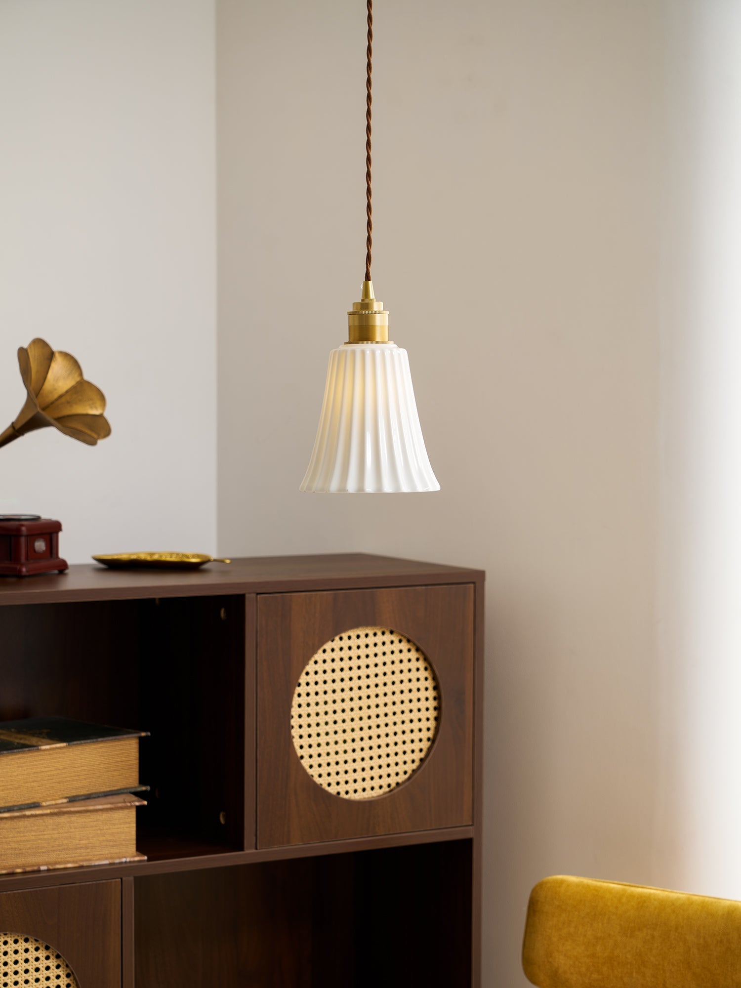 trumpet-ceramic-pendant-light-anzaz--57