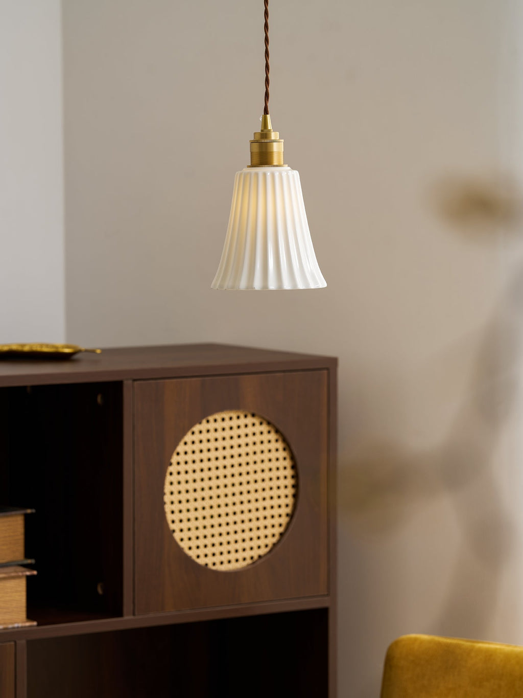 trumpet-ceramic-pendant-light-anzaz--60